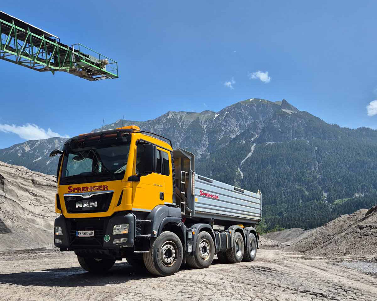 LKW 4-Achser mit 2-Seiten Kipper gallery