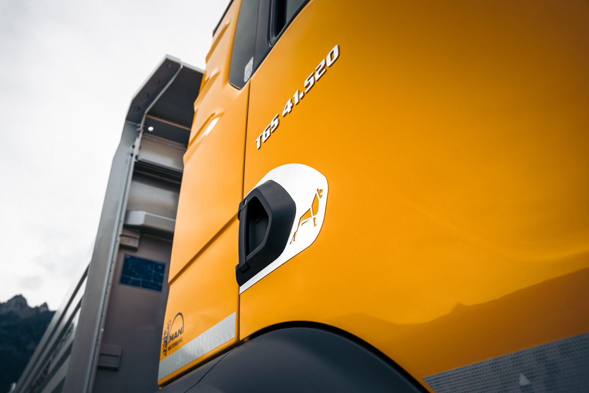 LKW 4-Achser mit 2-Seiten Kipper gallery